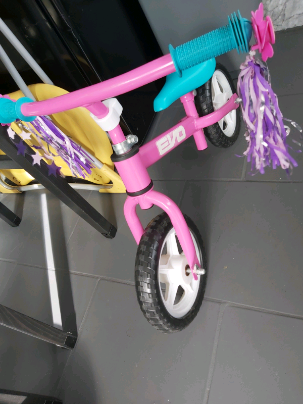 evo balance bike pink